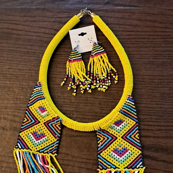 Authentic African Necklace Set - Picture 3 of 9